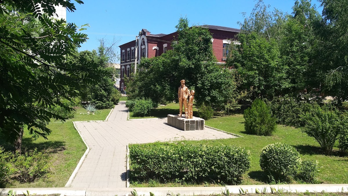 Luhansk Taras Shevchenko National University photo 4