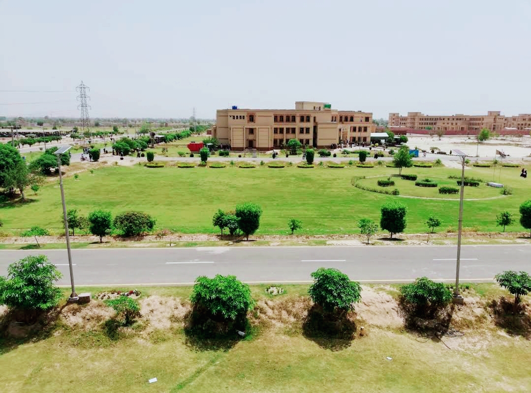 Government College University Faisalabad photo 2