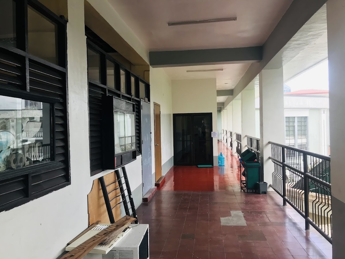 Pamantasan ng Lungsod ng Maynila (University of the City of Manila) photo 8