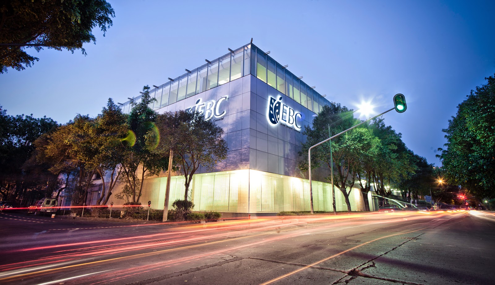 Escuela Bancaria y Comercial