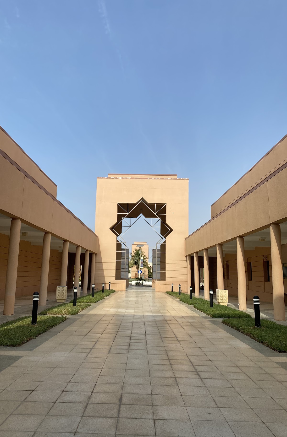 Yanbu University College photo 9