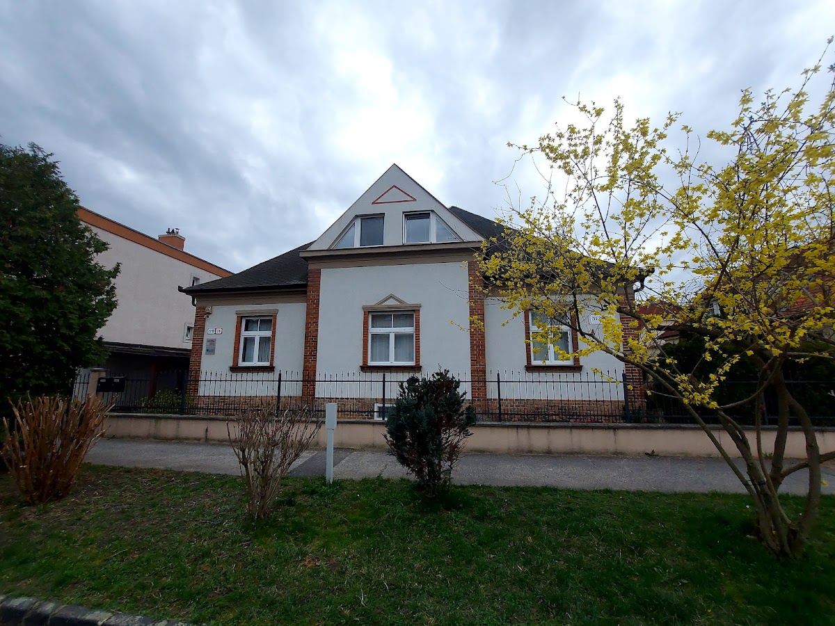 Central European Labour Studies Institute photo 2