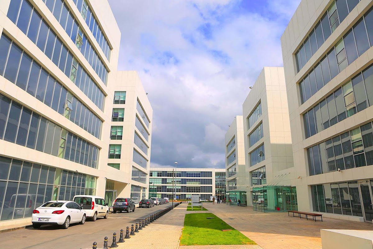 İstanbul Medipol University photo 3