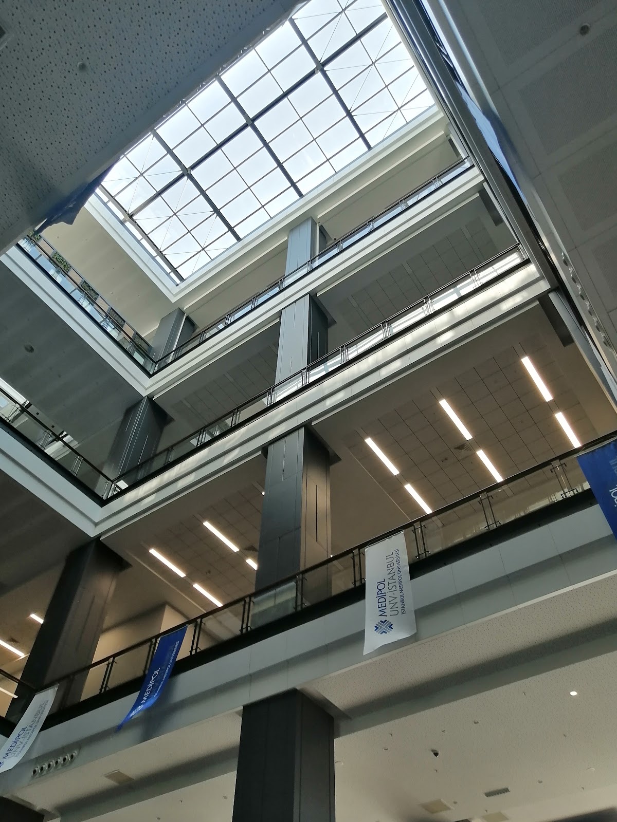 İstanbul Medipol University photo 7
