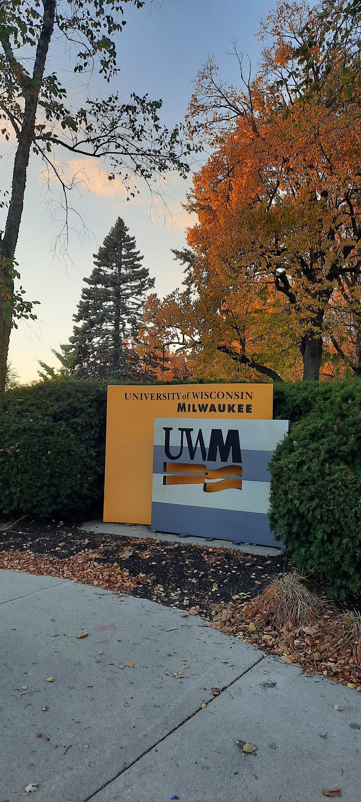 UW-Milwaukee photo 9