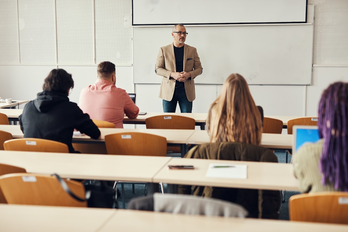 College of Regional Development and Banking Institute – AMBIS photo 5