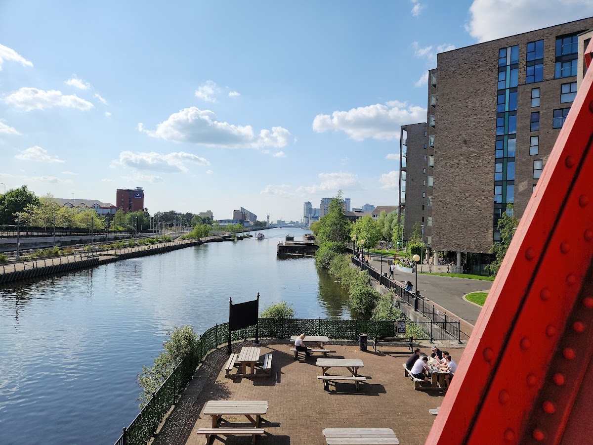 Manchester Metropolitan University photo 5