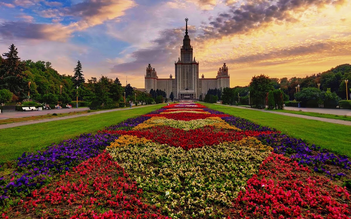 Lomonosov Moscow State University photo 2