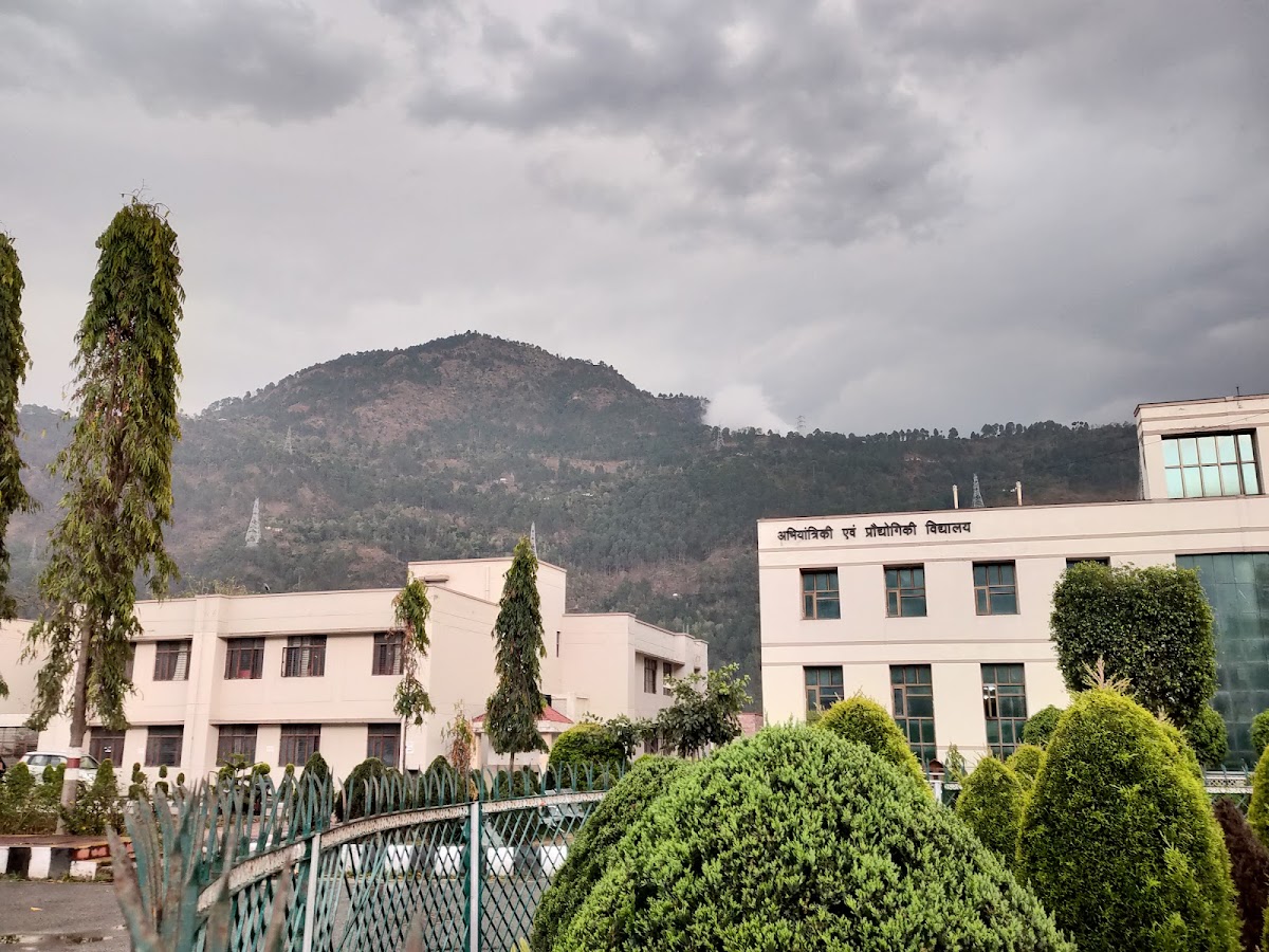 Hemvati Nandan Bahuguna Garhwal University photo 5