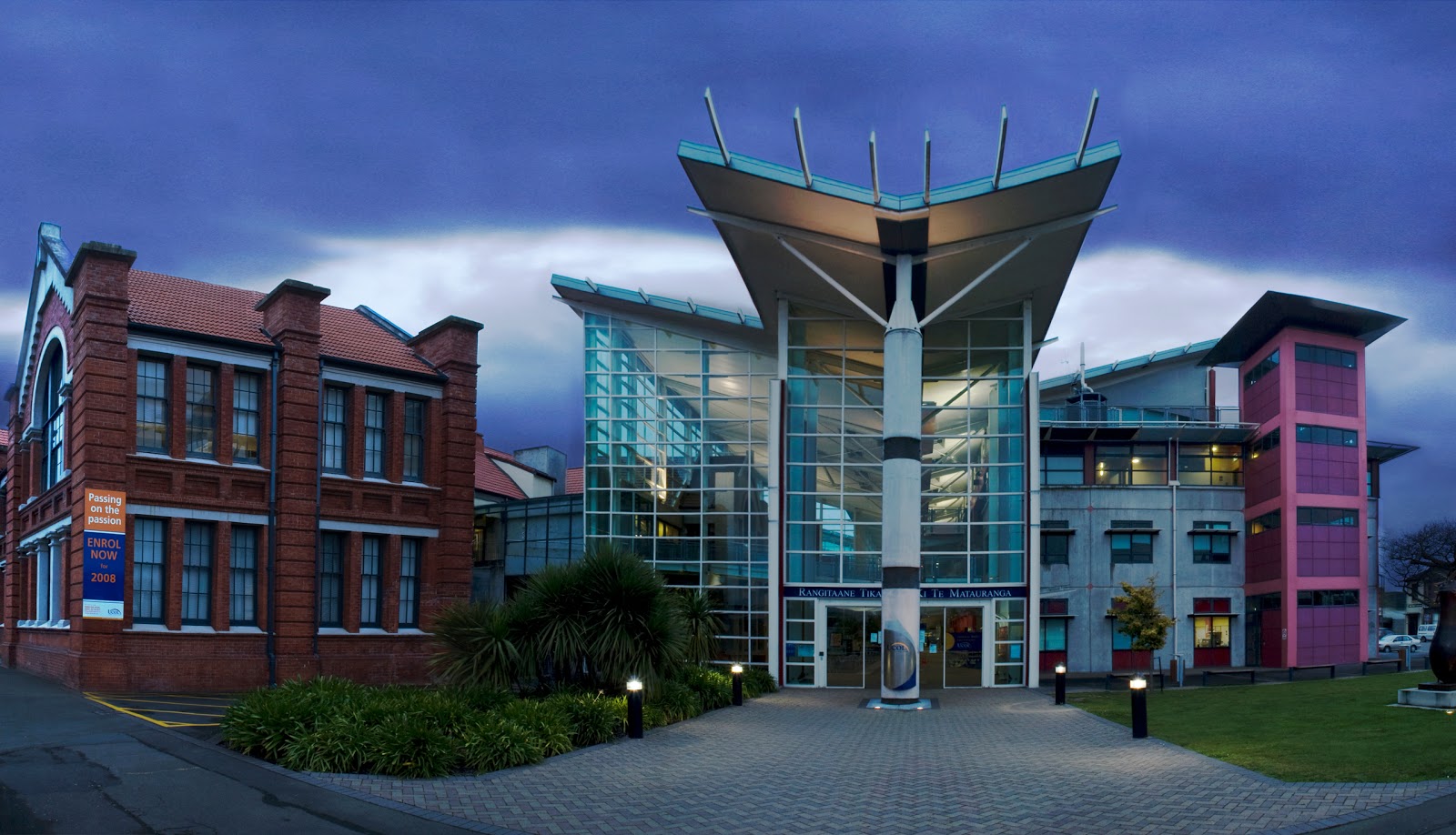 Universal College of Learning (UCOL)