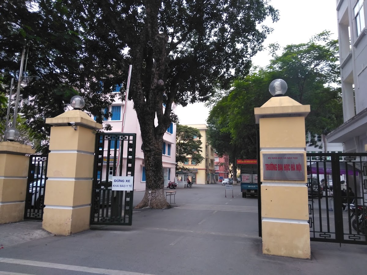 Hanoi University photo 6