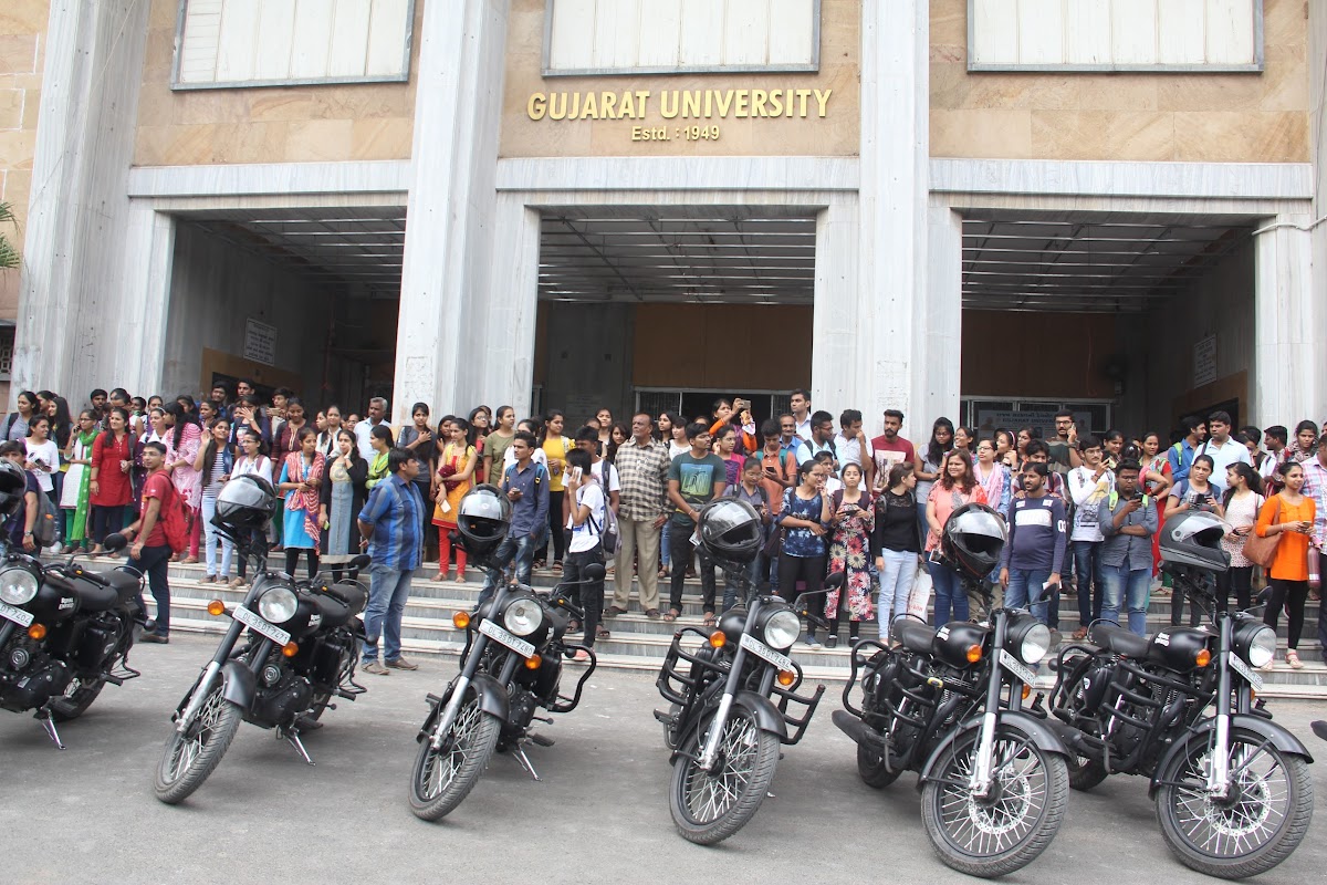 Gujarat University photo 3