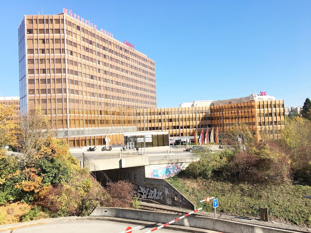 International University in Geneva photo 4